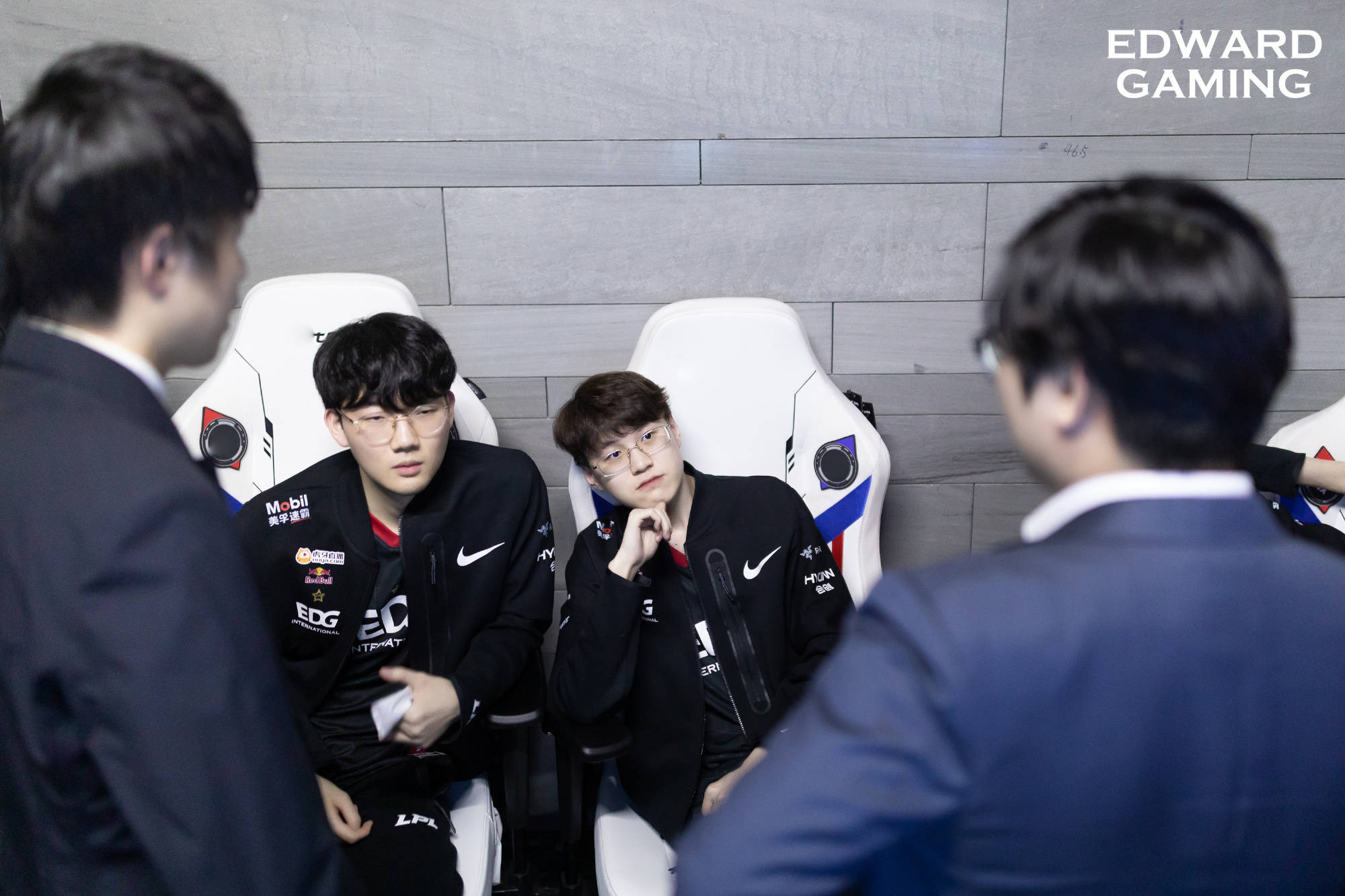 EDG轻取SHR,Clid关键团战开团秒人顶尖较量成都决赛之夜,成为赛场最大亮点的简单介绍 EDG轻取SHR,Clid关键团战开团秒人顶尖较量成都决赛之夜,成为赛场最大亮点的简单介绍