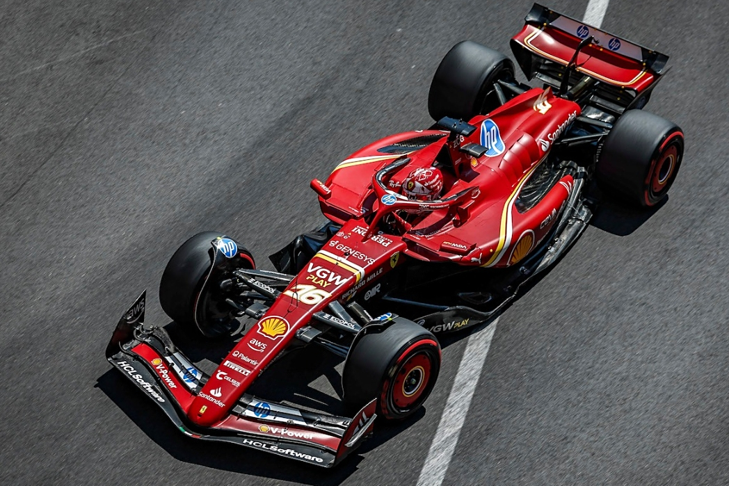 包含红牛车队力克梅赛德斯，汉密尔顿刷新纪录的词条