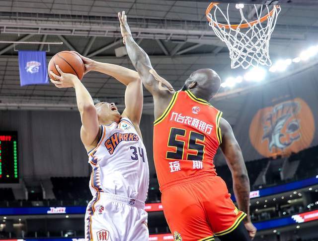 吉林队绝杀四川队,福克斯状态火热 吉林队绝杀四川队,福克斯状态火热