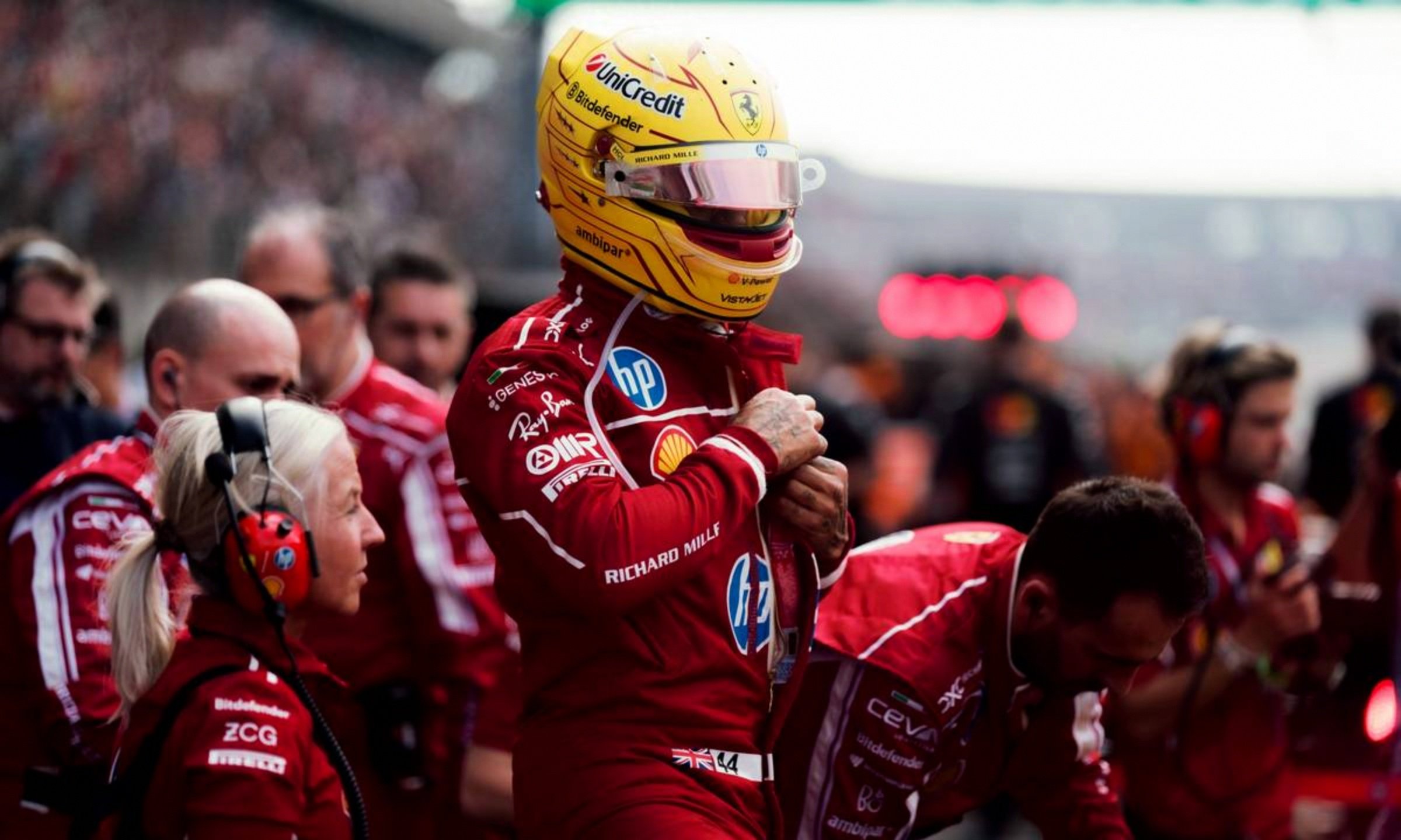 开云体育-法拉利轻取雷诺车队，拉塞尔统治全场